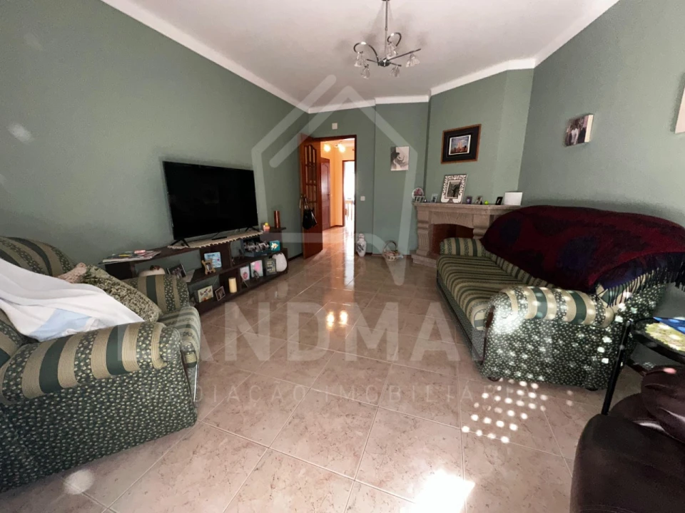 Apartamento T3 para Venda em Turquel Foto 3