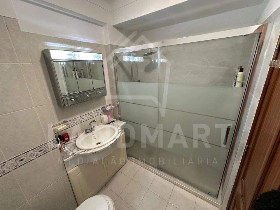 Apartamento T3 para Venda em Turquel Foto 17