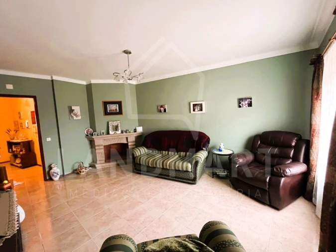 Apartamento T3 para Venda em Turquel Foto 1