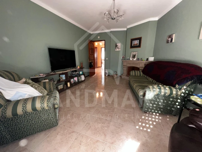 Apartamento T3 para Venda em Turquel Foto 3