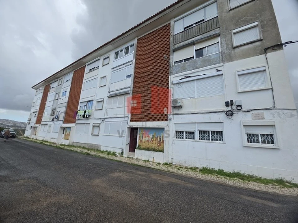 Apartamento T2 para Venda em Pontinha e Famões Foto 10