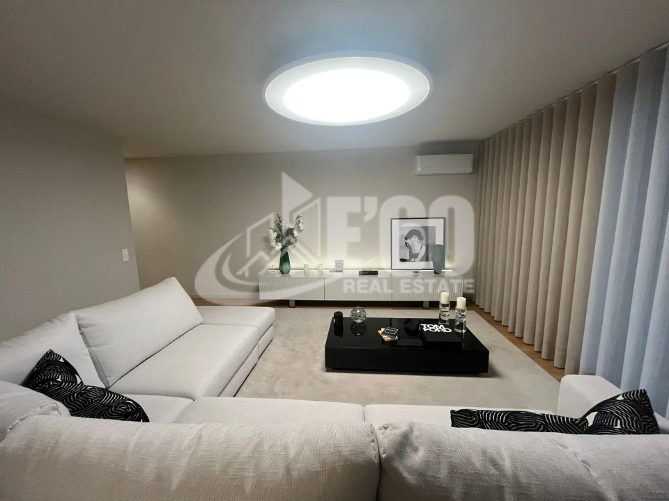 Apartamento T3 para Venda em Santa Marinha e São Pedro da Afurada Foto 4