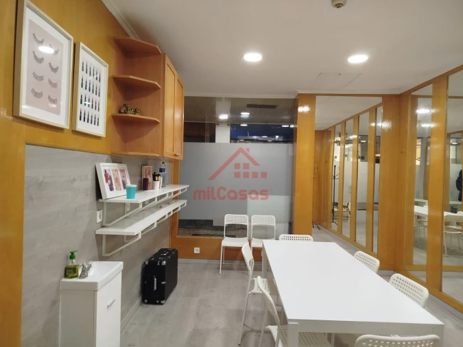 Loja para Arrendamento em Lumiar Foto 12