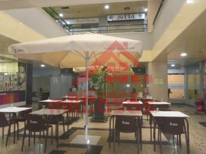 Loja para Arrendamento em Lumiar Foto 14