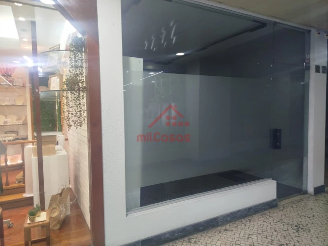 Loja para Arrendamento em Lumiar Foto 2