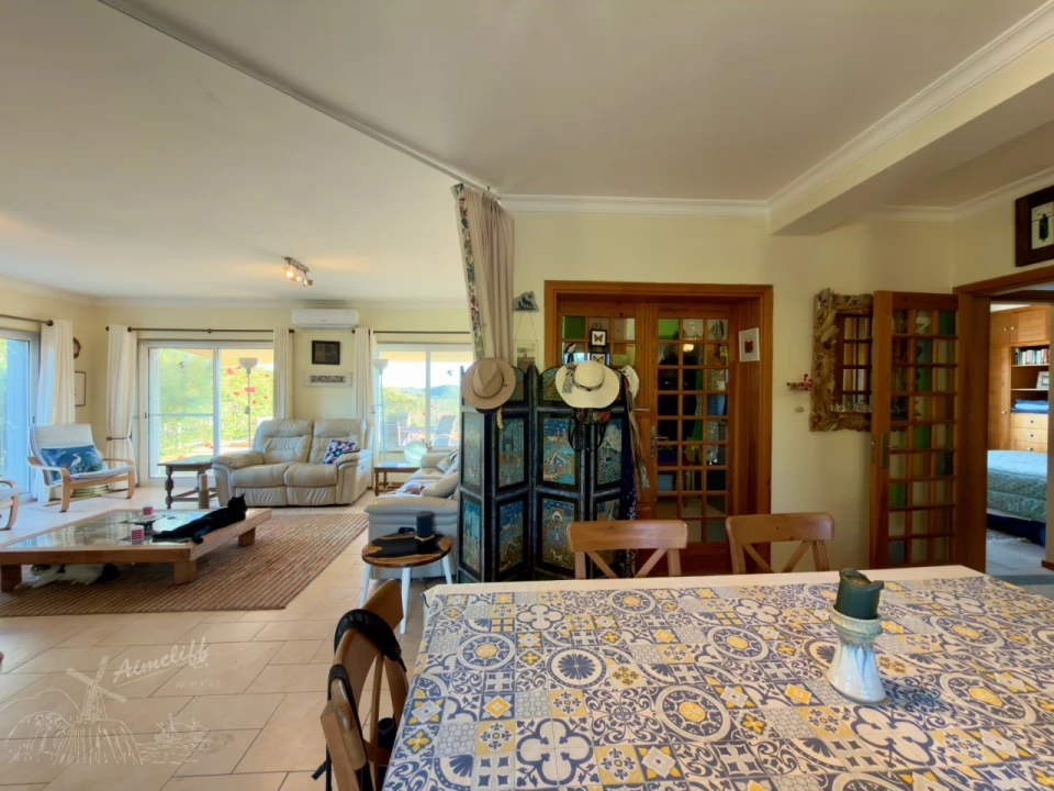 Moradia T4 para Venda em Santa Catarina da Fonte do Bispo Foto 6