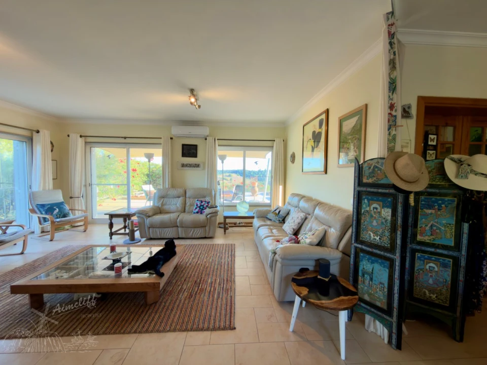 Moradia T4 para Venda em Santa Catarina da Fonte do Bispo Foto 7