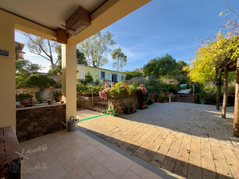 Moradia T4 para Venda em Santa Catarina da Fonte do Bispo Foto 31