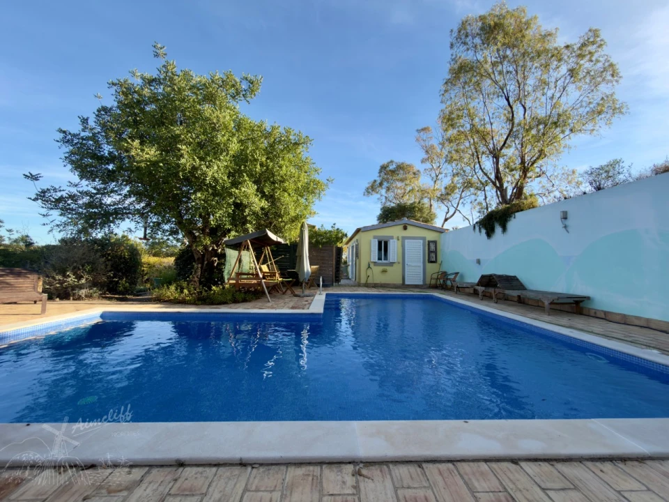 Moradia T4 para Venda em Santa Catarina da Fonte do Bispo Foto 37