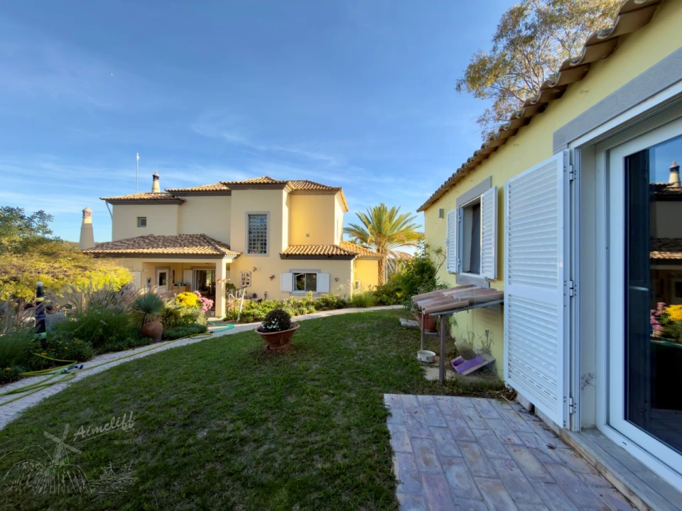 Moradia T4 para Venda em Santa Catarina da Fonte do Bispo Foto 41