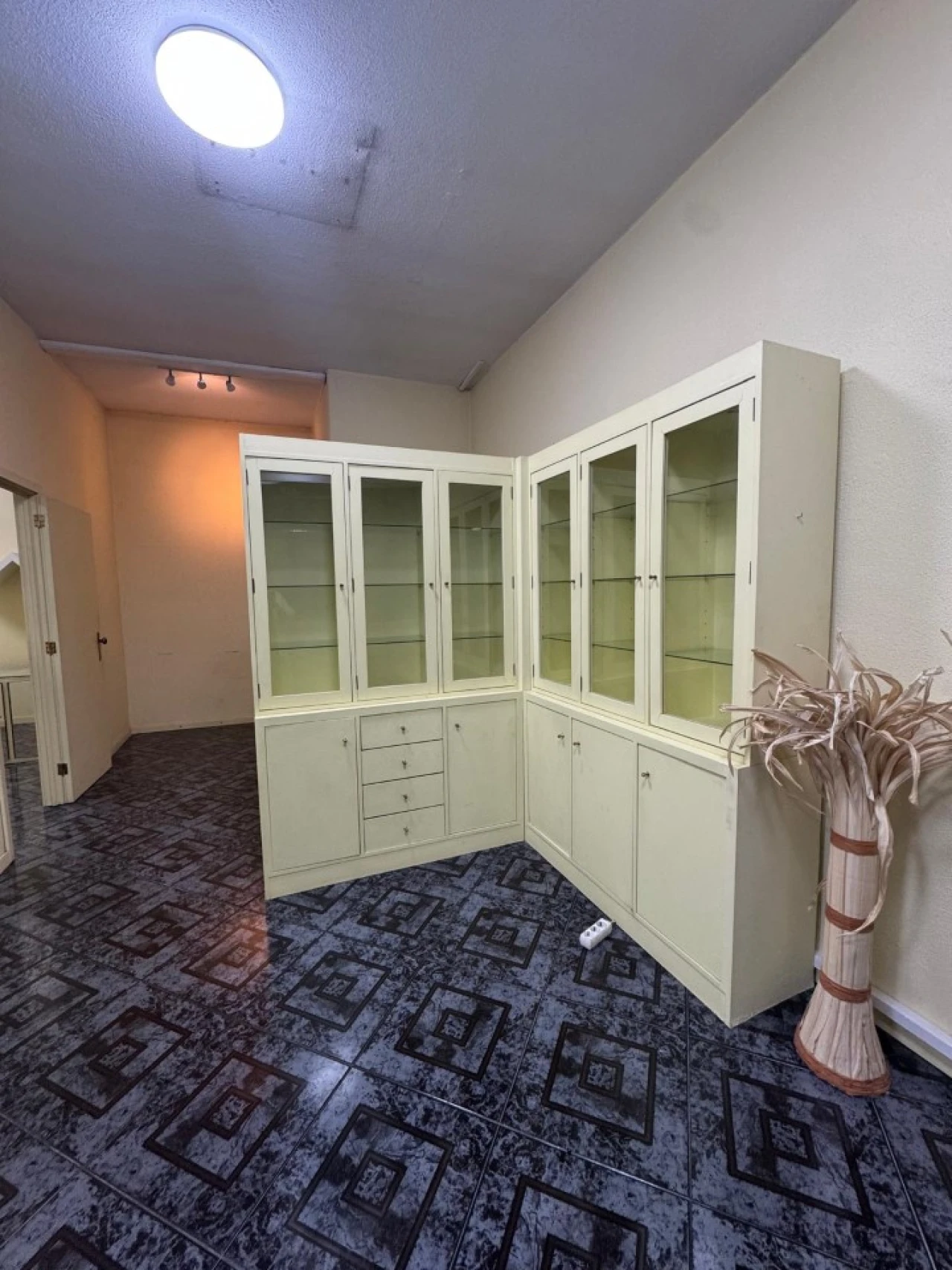 Loja para Venda em Mafamude e Vilar do Paraíso Foto 9