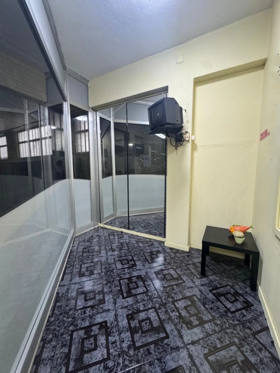 Loja para Venda em Mafamude e Vilar do Paraíso Foto 4