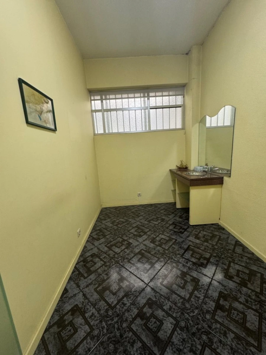 Loja para Venda em Mafamude e Vilar do Paraíso Foto 6