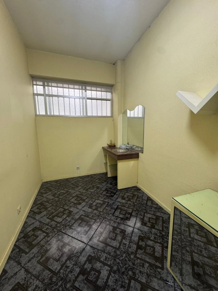 Loja para Venda em Mafamude e Vilar do Paraíso Foto 8