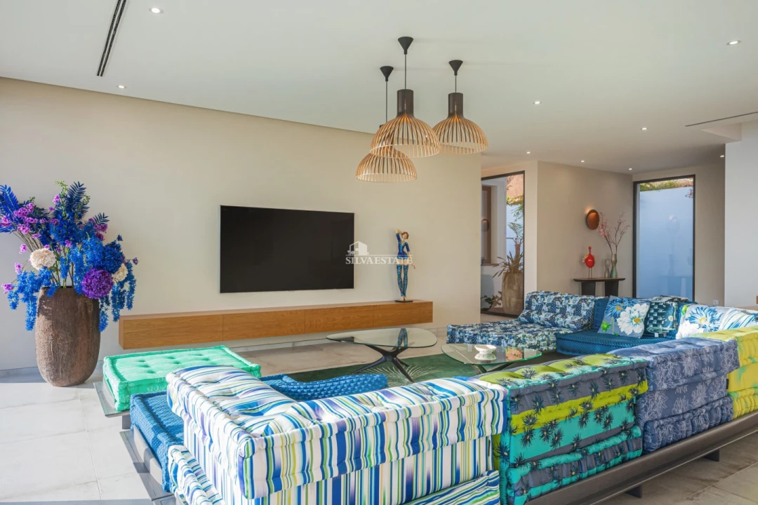 Moradia T5 para Venda em Arco da Calheta Foto 14