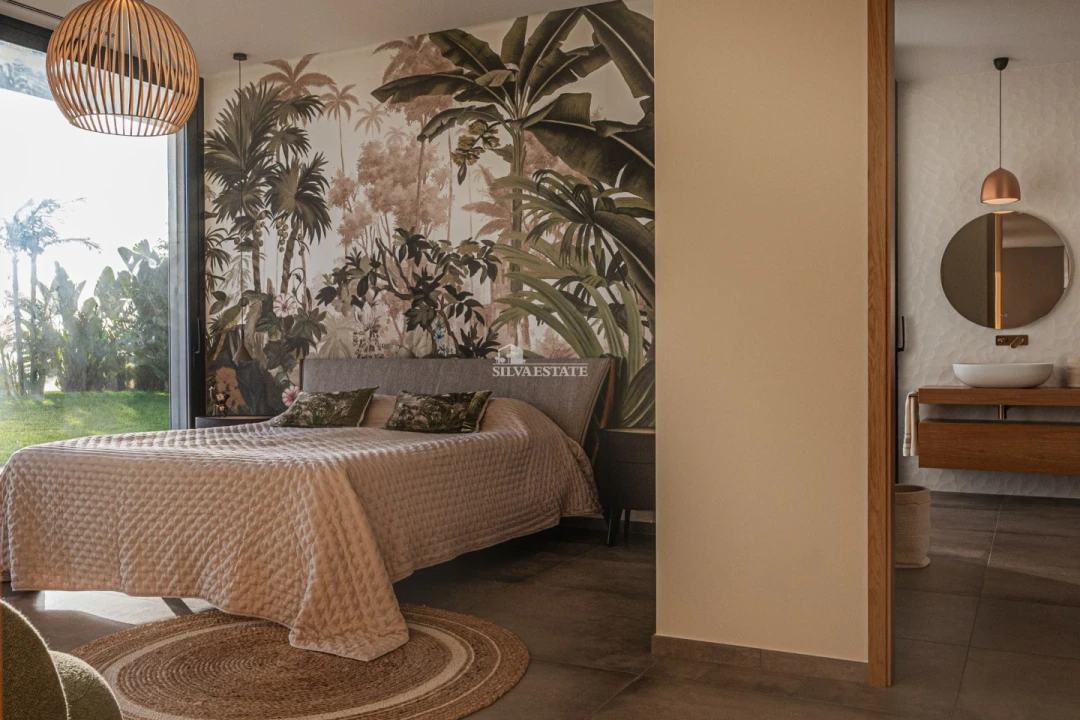 Moradia T5 para Venda em Arco da Calheta Foto 35