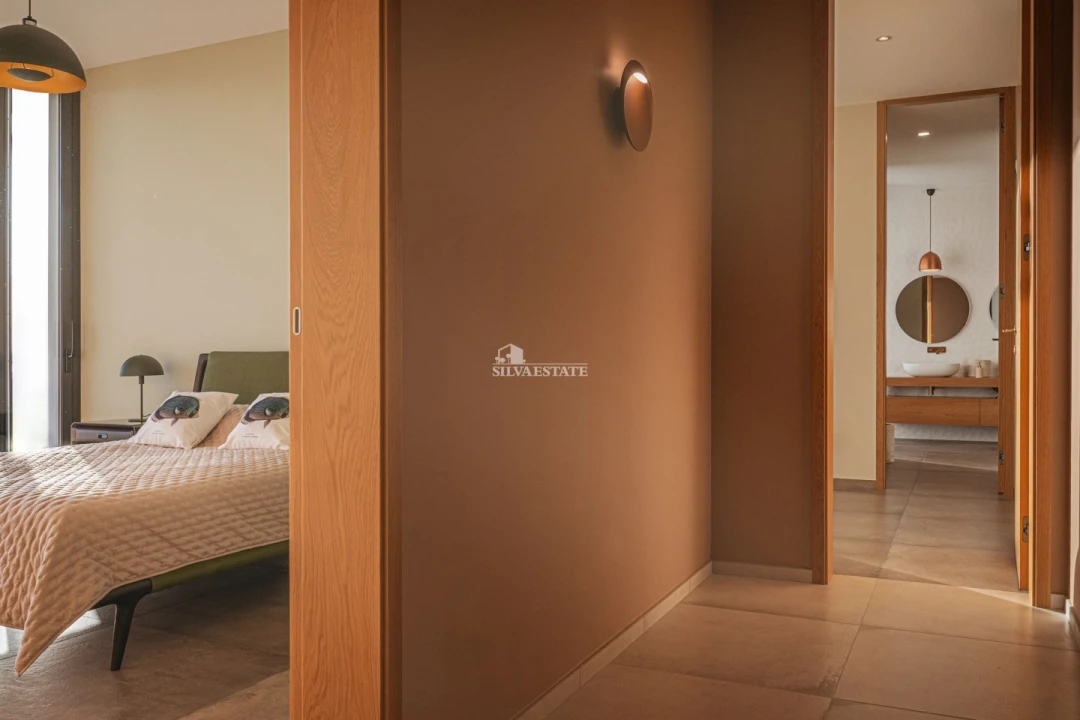 Moradia T5 para Venda em Arco da Calheta Foto 44