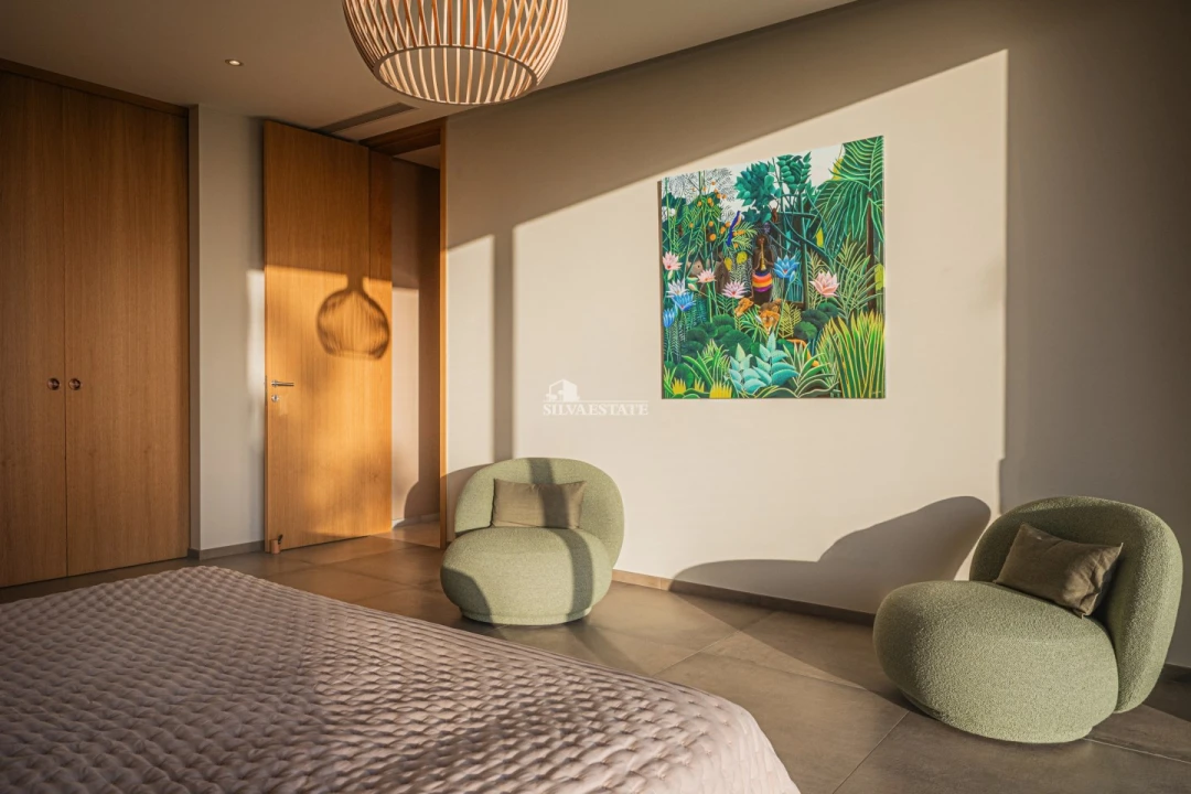 Moradia T5 para Venda em Arco da Calheta Foto 37