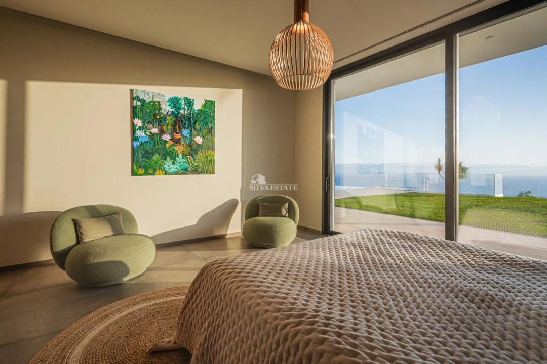 Moradia T5 para Venda em Arco da Calheta Foto 38