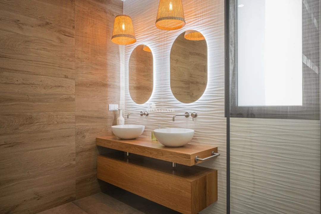 Moradia T5 para Venda em Arco da Calheta Foto 59