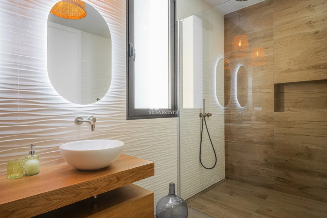 Moradia T5 para Venda em Arco da Calheta Foto 60