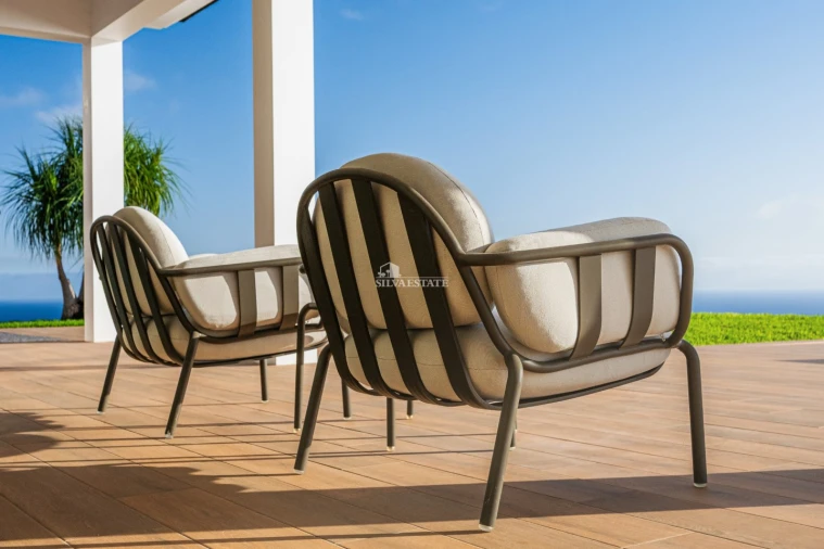 Moradia T5 para Venda em Arco da Calheta Foto 10