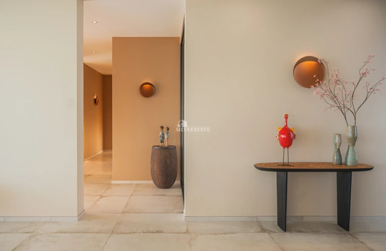 Moradia T5 para Venda em Arco da Calheta Foto 25