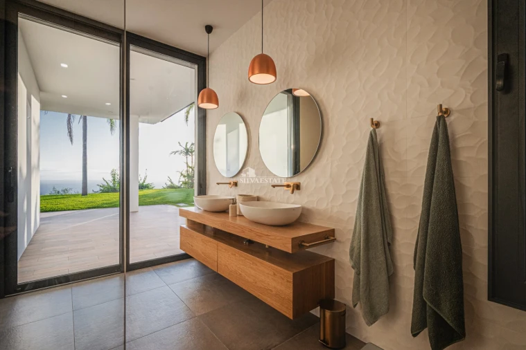 Moradia T5 para Venda em Arco da Calheta Foto 41