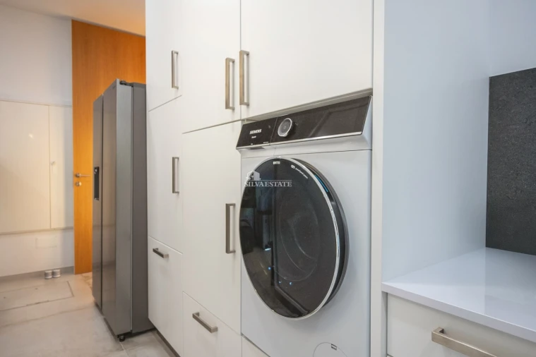 Moradia T5 para Venda em Arco da Calheta Foto 68