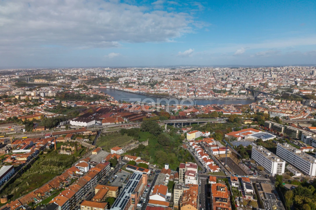 Moradia T6 para Venda em Mafamude e Vilar do Paraíso Foto 56