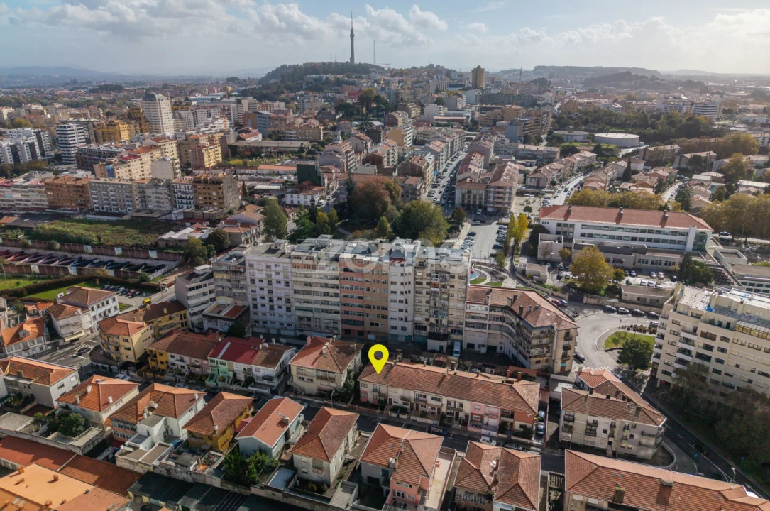 Moradia T6 para Venda em Mafamude e Vilar do Paraíso Foto 57