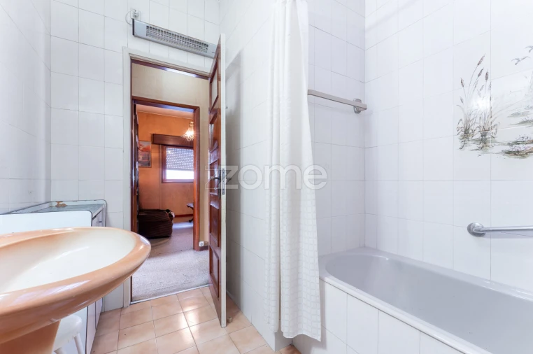 Moradia T6 para Venda em Mafamude e Vilar do Paraíso Foto 22