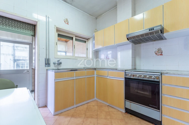 Moradia T6 para Venda em Mafamude e Vilar do Paraíso Foto 4