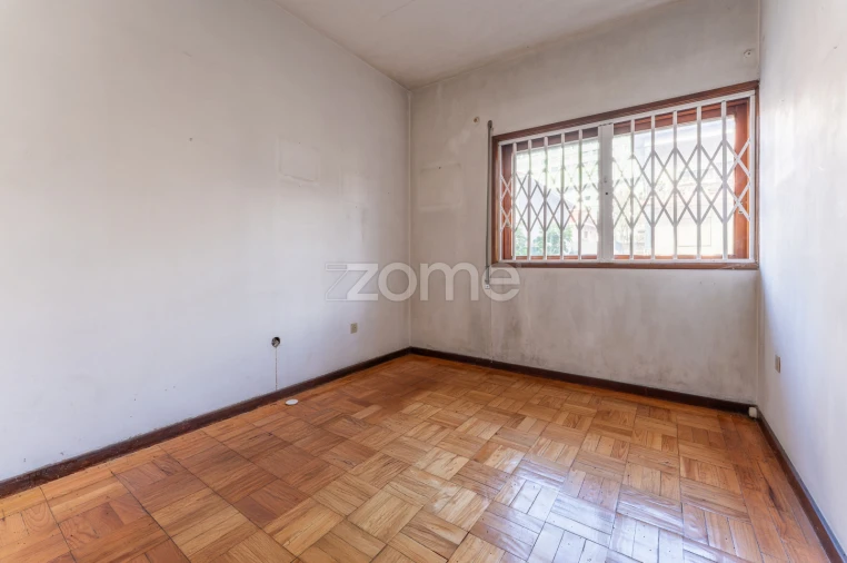 Moradia T6 para Venda em Mafamude e Vilar do Paraíso Foto 36