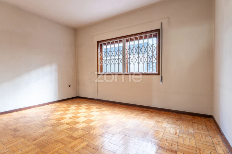 Moradia T6 para Venda em Mafamude e Vilar do Paraíso Foto 38