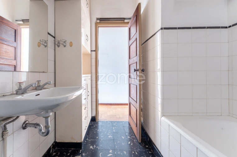 Moradia T6 para Venda em Mafamude e Vilar do Paraíso Foto 50