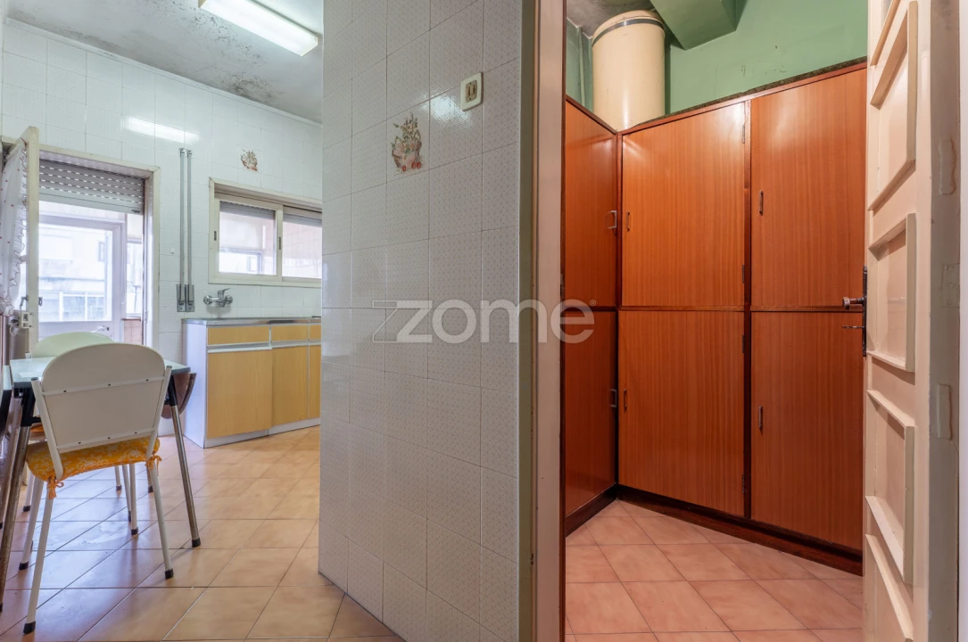 Moradia T6 para Venda em Mafamude e Vilar do Paraíso Foto 23