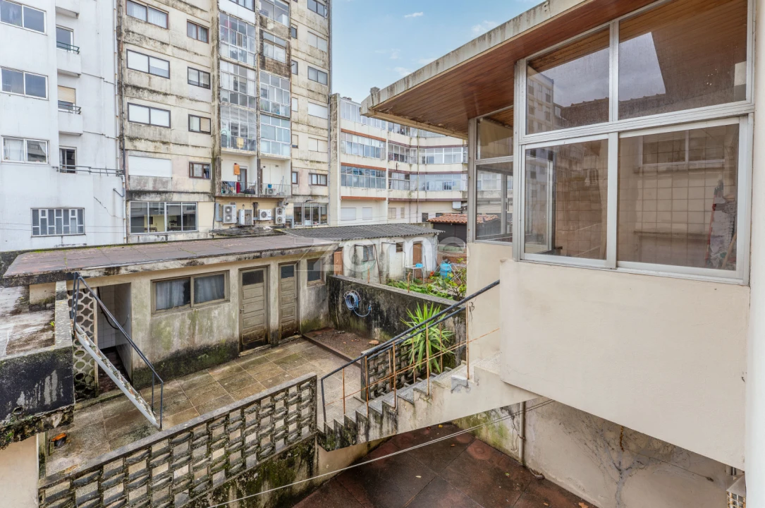 Moradia T6 para Venda em Mafamude e Vilar do Paraíso Foto 29