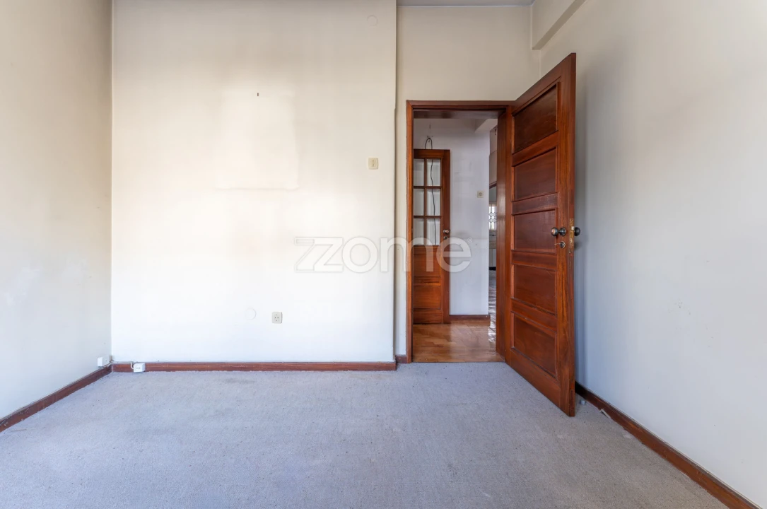 Moradia T6 para Venda em Mafamude e Vilar do Paraíso Foto 43