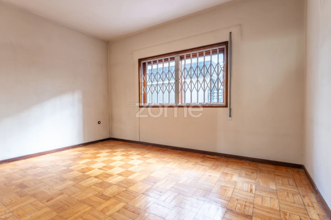 Moradia T6 para Venda em Mafamude e Vilar do Paraíso Foto 38