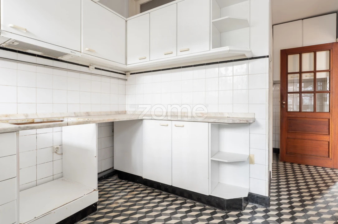 Moradia T6 para Venda em Mafamude e Vilar do Paraíso Foto 48