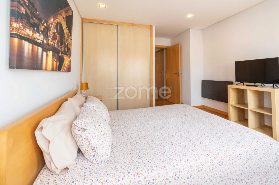 Apartamento T1 para Arrendamento em Paranhos Foto 17