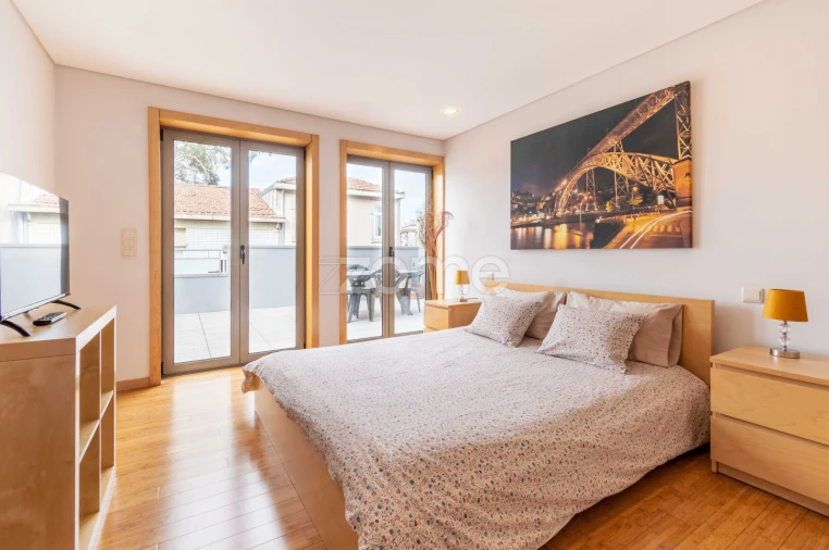 Apartamento T1 para Arrendamento em Paranhos Foto 13