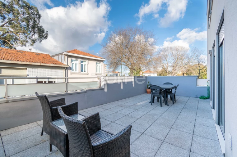 Apartamento T1 para Arrendamento em Paranhos Foto 16