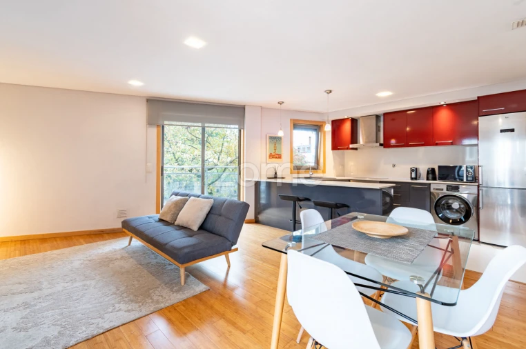 Apartamento T1 para Arrendamento em Paranhos Foto 9