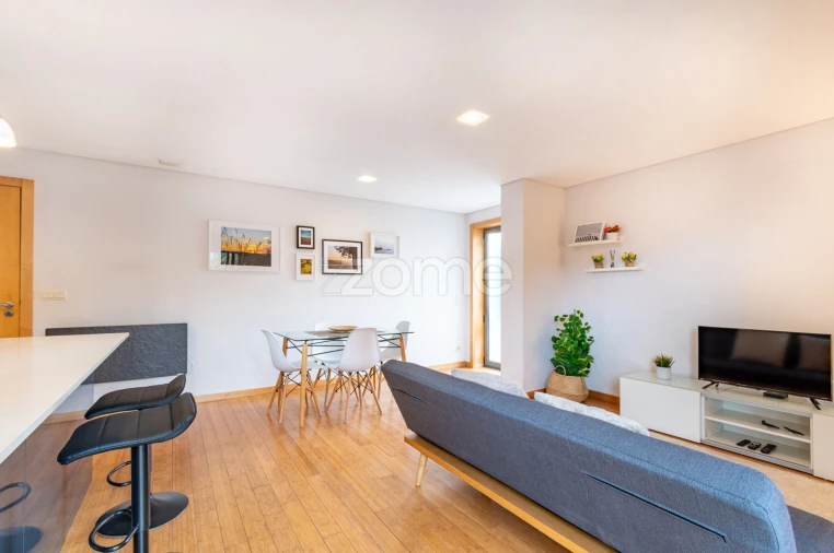 Apartamento T1 para Arrendamento em Paranhos Foto 8