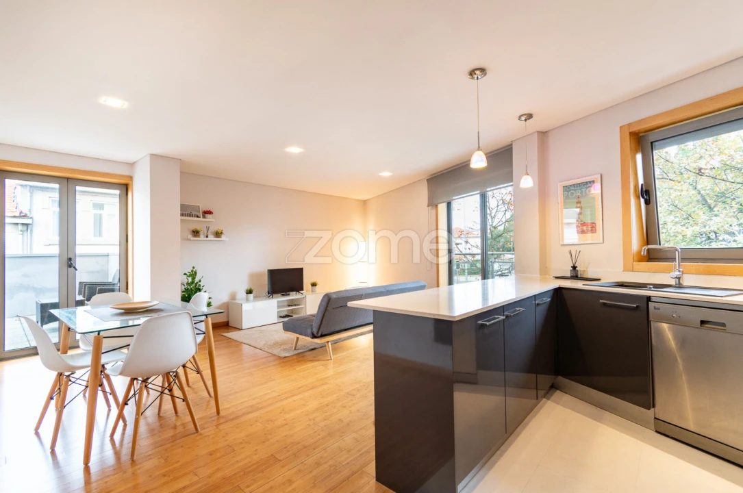 Apartamento T1 para Arrendamento em Paranhos Foto 23