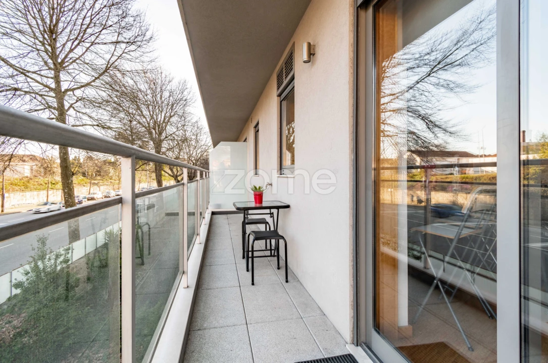 Apartamento T1 para Arrendamento em Paranhos Foto 6