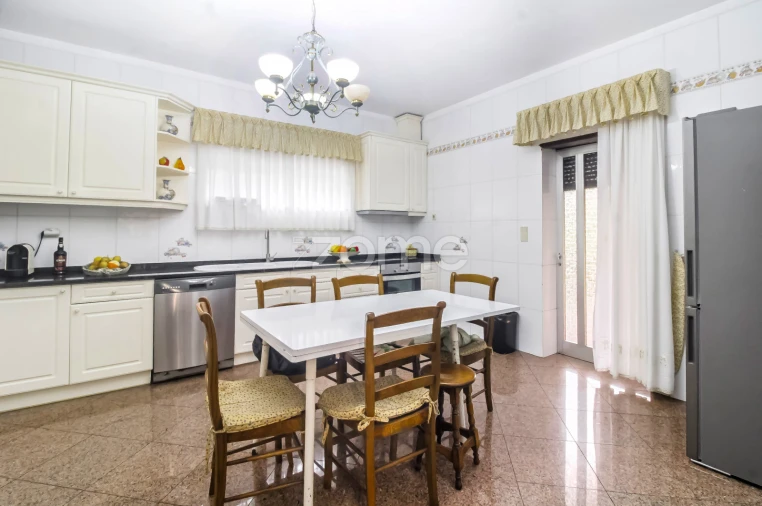 Moradia T5 para Venda em Gondomar (São Cosme), Valbom e Jovim Foto 27