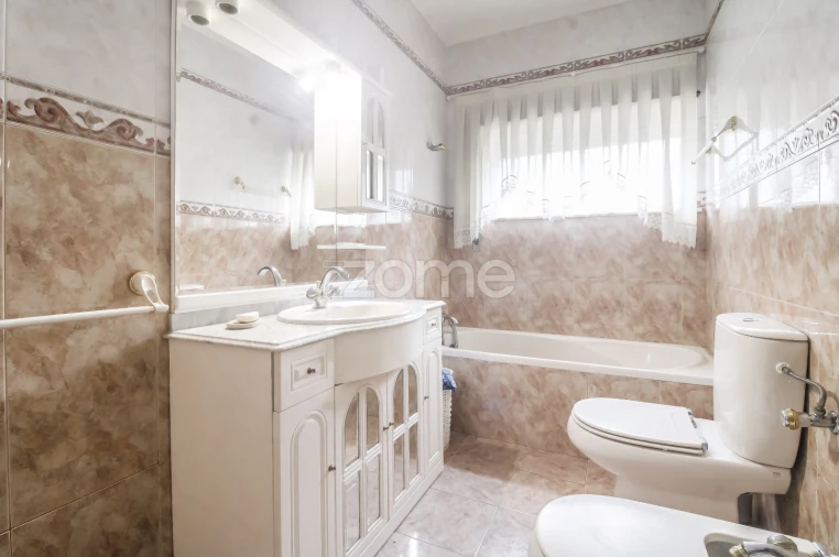 Moradia T5 para Venda em Gondomar (São Cosme), Valbom e Jovim Foto 50